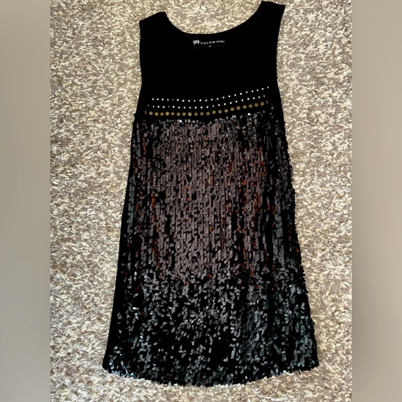 In great preloved condition (barely worn) Beautiful eye catching top - Picture 1 of 3